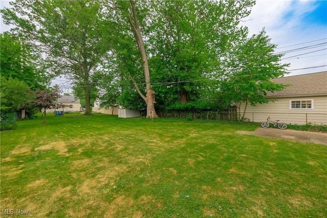 29504 Cresthaven Dr, Willowick, OH 44095 - view of green lawn