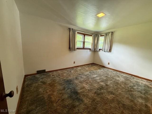 5783 Eagle Creek Rd, Leavittsburg, OH 44430 - spare room with carpet floors and baseboards