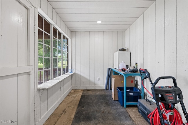 6062 Trask Rd, Thompson, OH 44086 - interior space