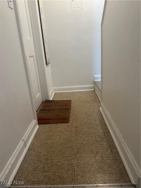 13698 Cedar, University Heights, OH 44118 - hall featuring baseboards