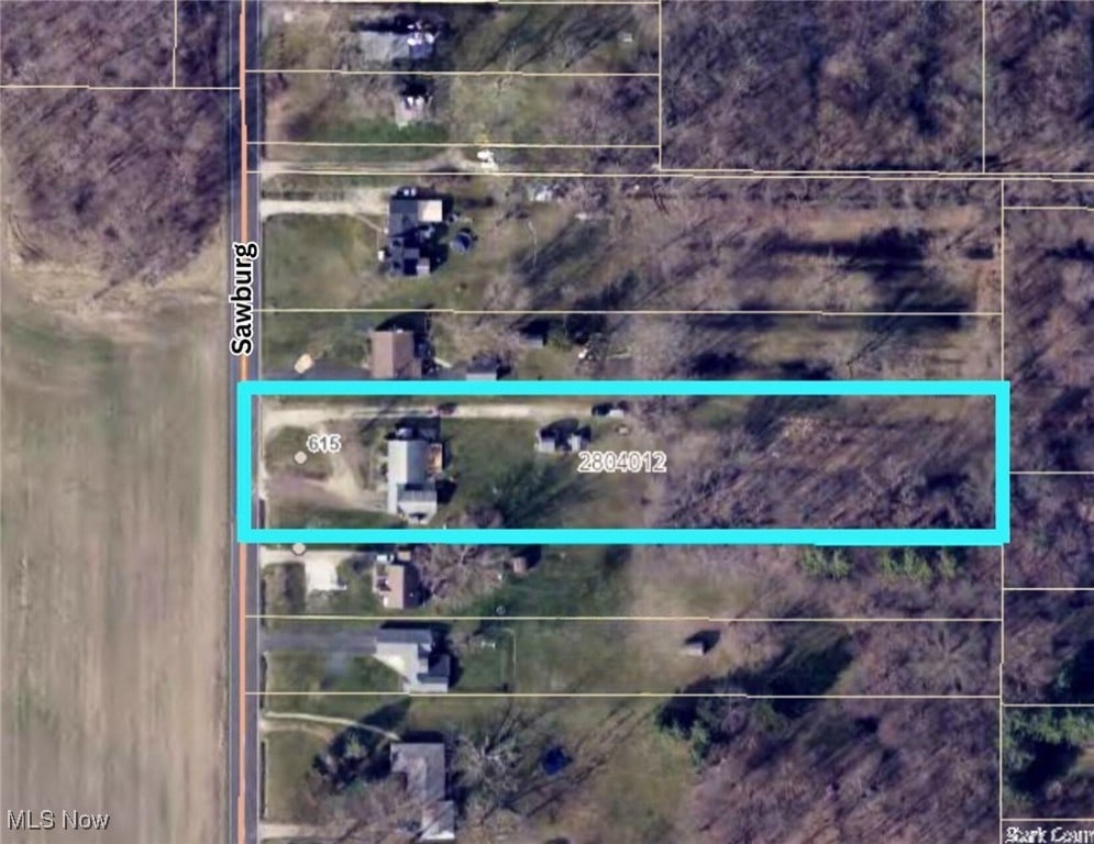 615 Sawburg Ave N, Alliance, OH 44601 - photo 2