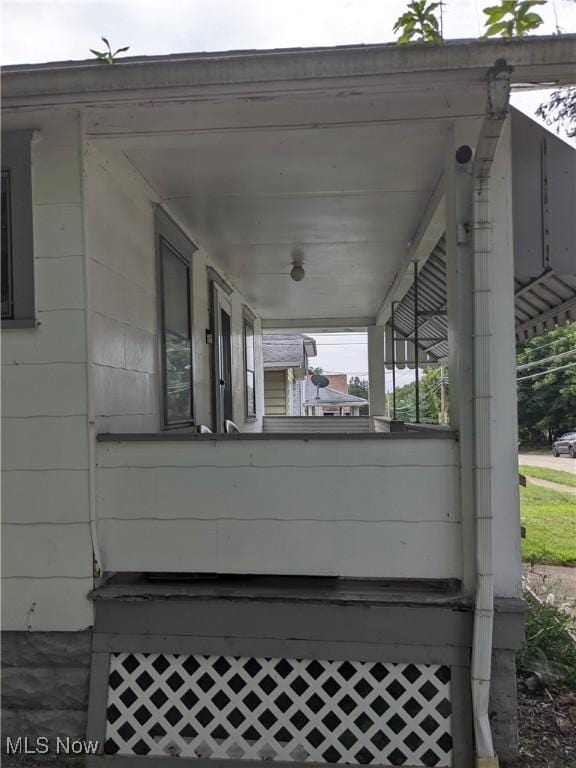 665 Hudson Ave, Akron, OH 44306 - photo 3