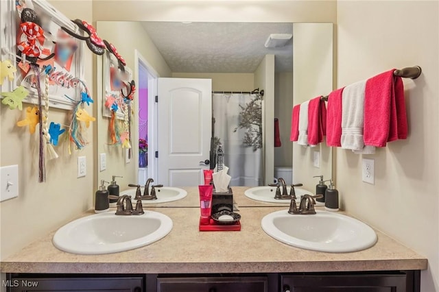 685 Shannon Pl, Aurora, OH 44202 - bathroom with double vanity