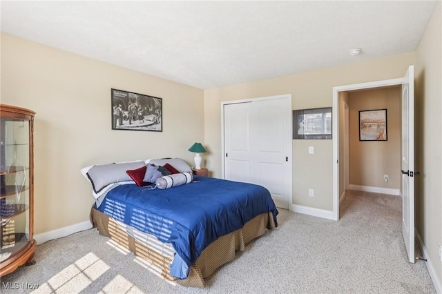 685 Shannon Pl, Aurora, OH 44202 - carpeted bedroom with baseboards and a closet