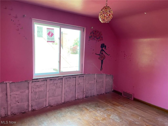 20171 Lake Shore Blvd, Euclid, OH 44123 - empty room featuring wood finished floors and baseboards