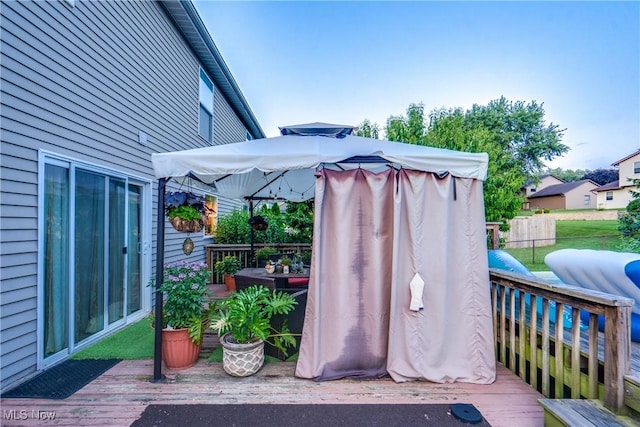11912 Packets St NW, Canal Fulton, OH 44614 - view of wooden terrace