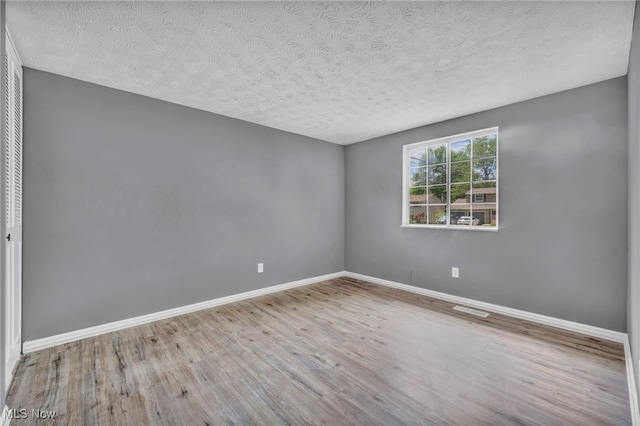719 Indiana Ave, Mcdonald, OH 44437 - photo 16