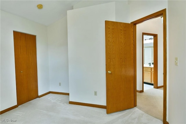 106 N Aspen Ct Unit 4, Warren, OH 44484 - carpeted spare room featuring baseboards and a smoke detector