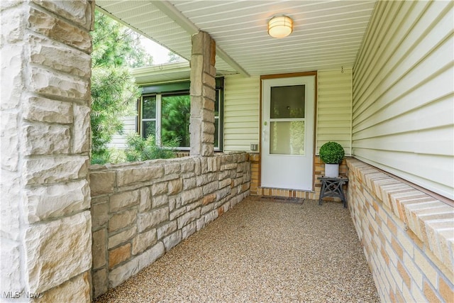 570 Rawlins Ave, New Franklin, OH 44319 - doorway to property