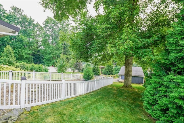 570 Rawlins Ave, New Franklin, OH 44319 - view of yard