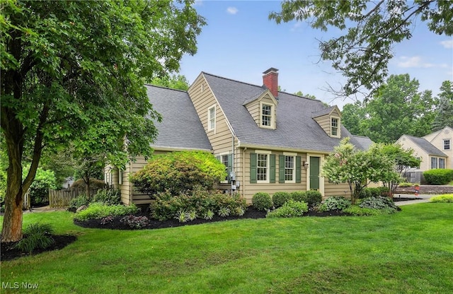 335 N Union Ave, Salem, OH 44460 - view of front of property with a chimney and roof with shingles