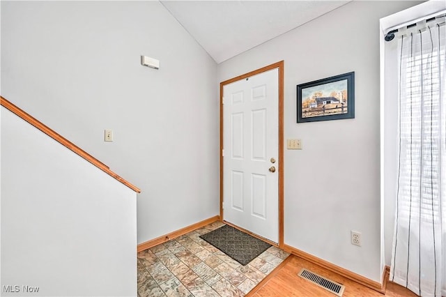 3310 Trappers Trl Unit C, Cortland, OH 44410 - entrance foyer featuring lofted ceiling and baseboards