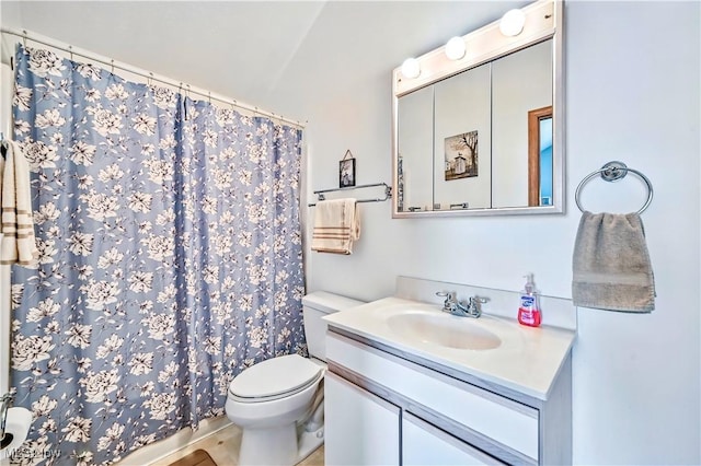 3310 Trappers Trl Unit C, Cortland, OH 44410 - full bath featuring vanity and a shower with shower curtain