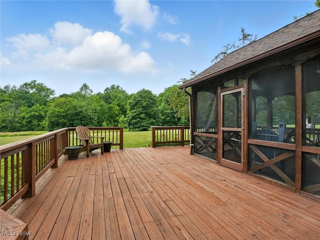 19070 Ridgeview Trl, Chagrin Falls, OH 44023 - wooden deck with a sunroom