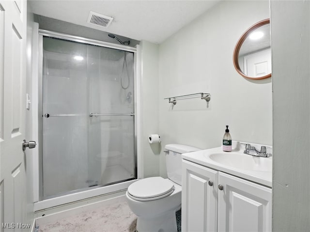 19070 Ridgeview Trl, Chagrin Falls, OH 44023 - bathroom featuring a stall shower and vanity