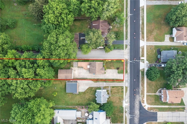3016 Clague Rd, North Olmsted, OH 44070 - aerial view of property's location featuring property boundaries highlighted