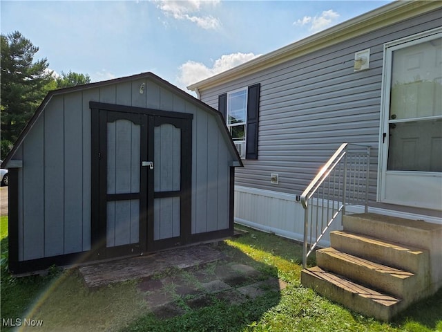 10039 State Route 700, Mantua, OH 44255 - view of shed featuring entry steps