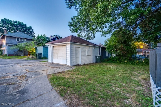 2819 4th St NW, Canton, OH 44708 - garage featuring concrete driveway