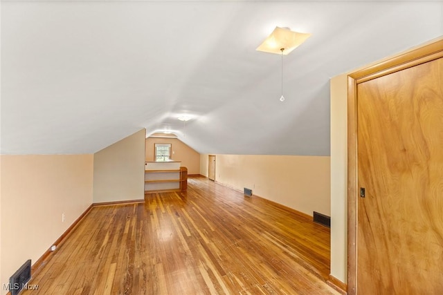 2330 Parkway Blvd, Alliance, OH 44601 - bonus room featuring light wood-style floors and vaulted ceiling
