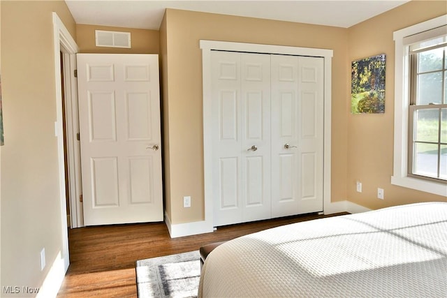 12 Bayview Cir, Cortland, OH 44410 - bedroom with a closet and wood finished floors