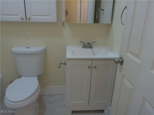 1064 E 168th St, Cleveland, OH 44110 - bathroom featuring vanity and toilet