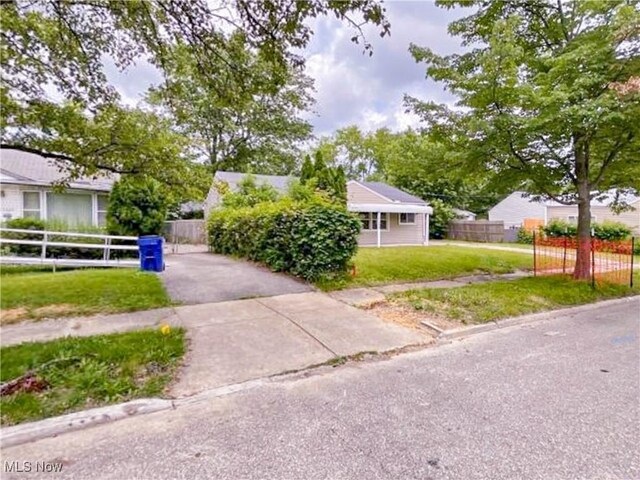 17209 Palda Dr, Cleveland, OH 44128 - photo 3
