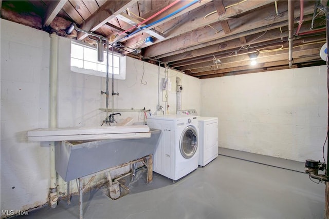 8102 Bertha Ave, Parma, OH 44129 - washroom featuring washer and dryer