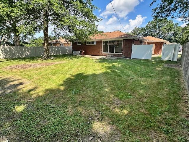 8375 Royal Ridge Dr, Parma, OH 44129 - view of fenced backyard