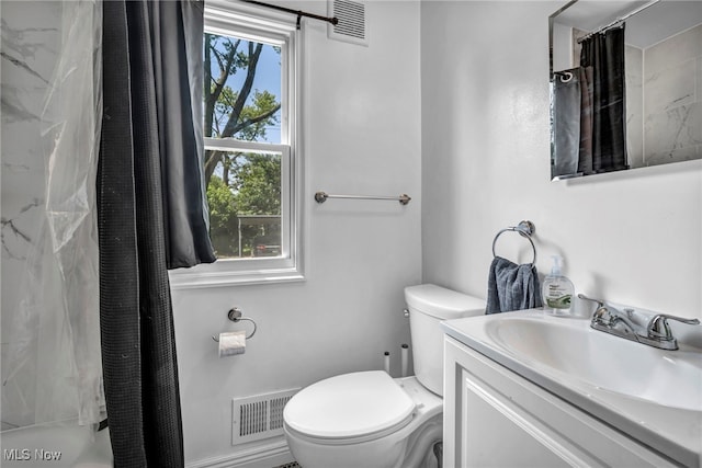 21100 Watson Rd, Maple Heights, OH 44137 - full bath featuring vanity and toilet