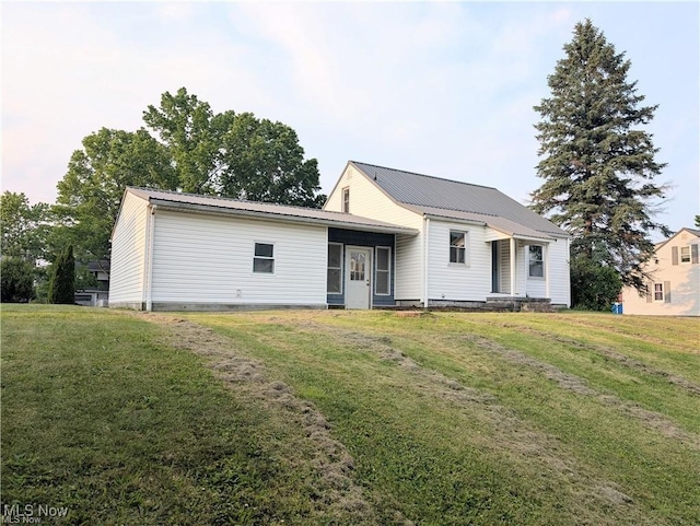 173 6th St SW, Brewster, OH 44613 - photo 1
