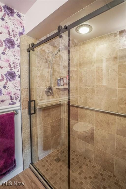 2077 Daniels Ave, Akron, OH 44312 - full bathroom featuring a shower stall