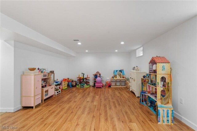 1332 Broadview Ave, Akron, OH 44321 - rec room featuring light wood-style floors and recessed lighting