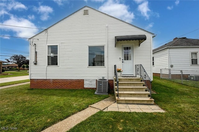 908 Dawnwood Dr, Parma, OH 44134 - back of house
