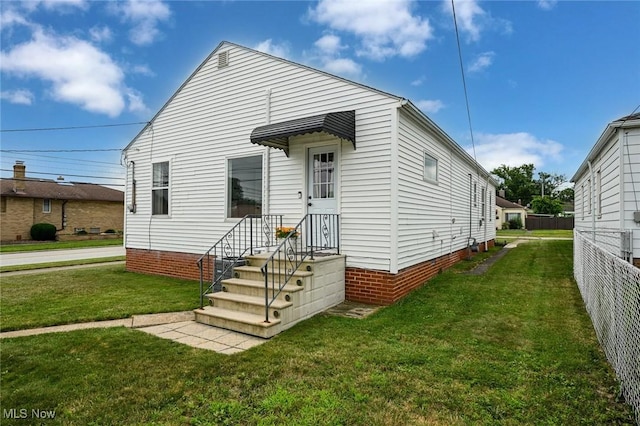 908 Dawnwood Dr, Parma, OH 44134 - back of house featuring crawl space