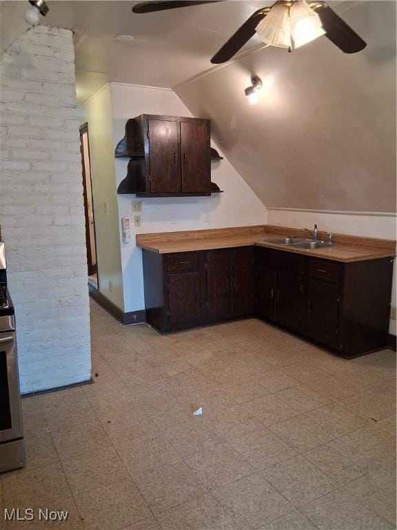 930 Evangeline Rd, Cleveland, OH 44110 - photo 20