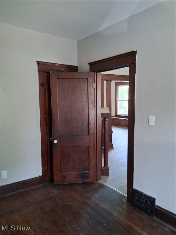 930 Evangeline Rd, Cleveland, OH 44110 - photo 3