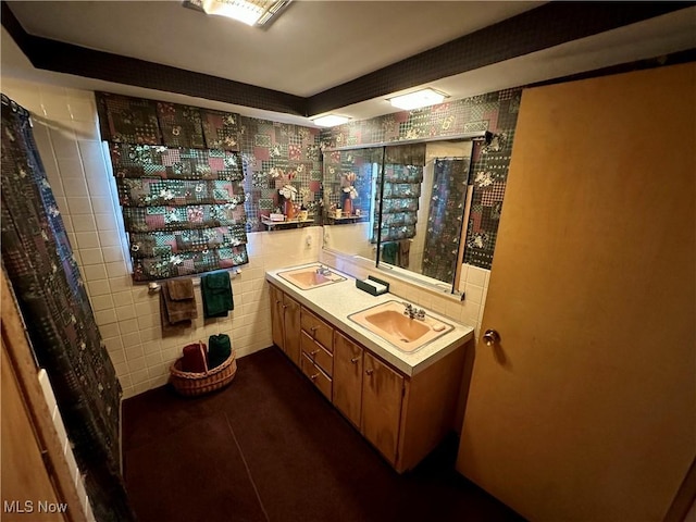 130 E 199th St, Euclid, OH 44119 - bar area featuring a sink and dark tile patterned floors