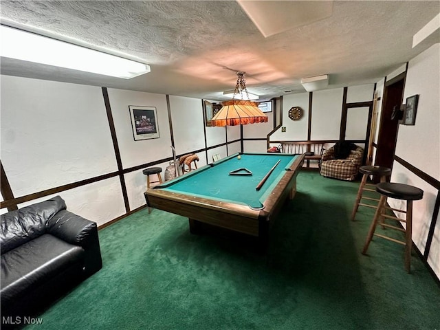 130 E 199th St, Euclid, OH 44119 - recreation room with carpet floors, a textured ceiling, and billiards