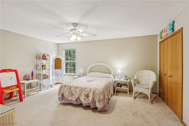 957 Devonwood Dr, Wadsworth, OH 44281 - bedroom featuring carpet, a ceiling fan, and a closet
