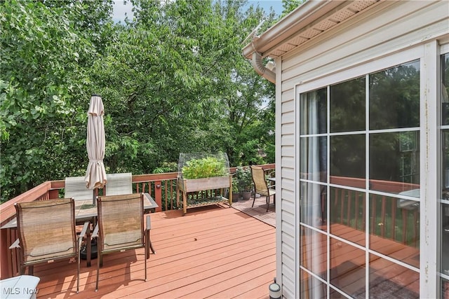 957 Devonwood Dr, Wadsworth, OH 44281 - deck featuring outdoor dining area