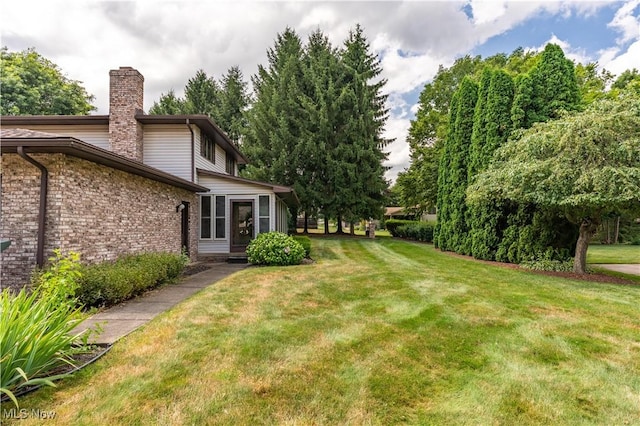 5200 Tanglewood Ave NE, Louisville, OH 44641 - view of green lawn