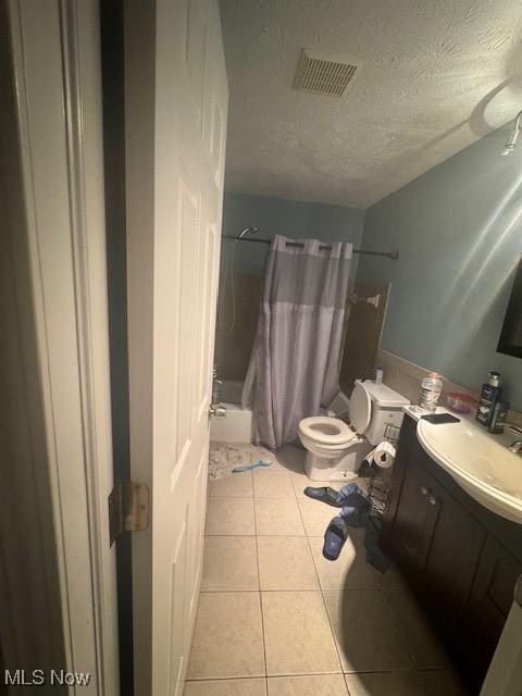 4383 Inner Circle Dr Unit B22, Brunswick, OH 44212 - full bath featuring vanity, shower / bath combination with curtain, tile patterned flooring, and a textured ceiling