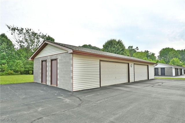 894 Pearson Cir Unit 3, Boardman, OH 44512 - view of detached garage