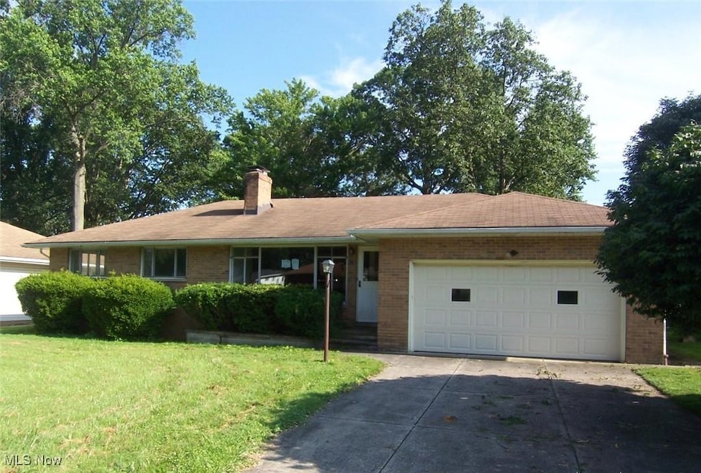 918 Starlight Dr, Seven Hills, OH 44131 - photo 1
