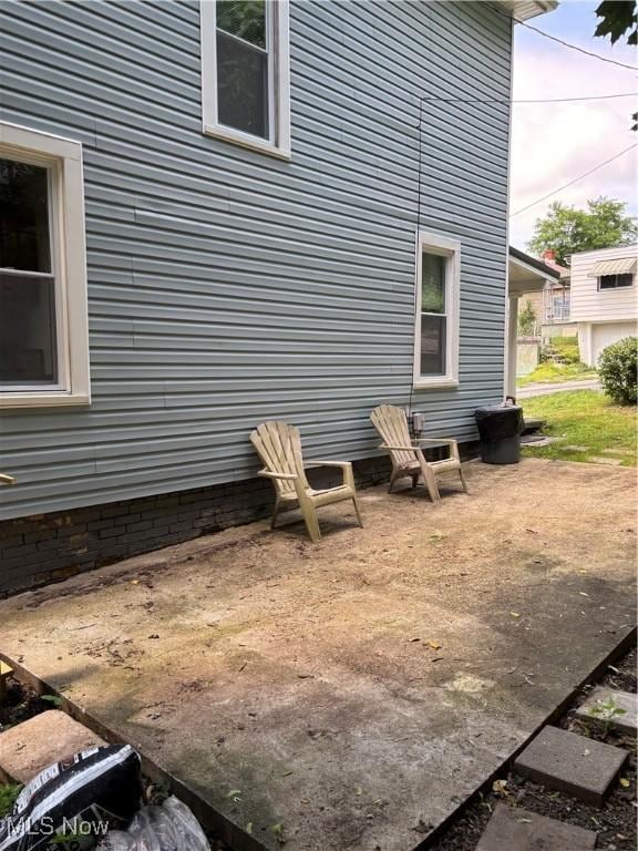 600 Marcus St, East Liverpool, OH 43920 - view of side of home