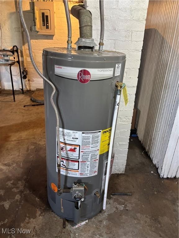 600 Marcus St, East Liverpool, OH 43920 - utility room featuring gas water heater and electric panel
