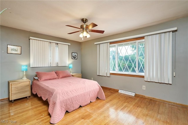 5552 Briarcliff Dr, Garfield Heights, OH 44125 - bedroom featuring wood finished floors and a ceiling fan