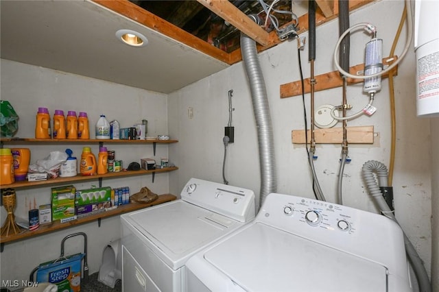1266 Pitkin Ave, Akron, OH 44310 - laundry room featuring independent washer and dryer
