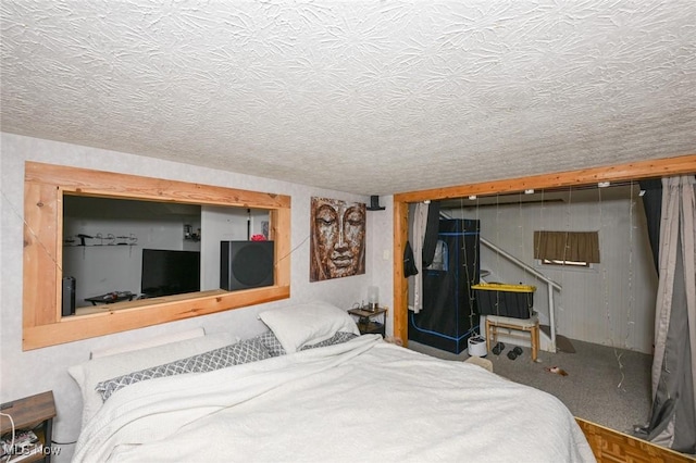 1266 Pitkin Ave, Akron, OH 44310 - bedroom with a textured ceiling