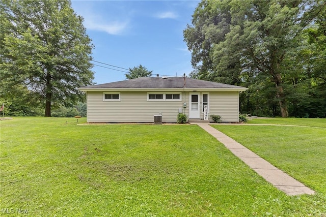 71050 Barries Dr, Martins Ferry, OH 43935 - view of front of house featuring a front lawn